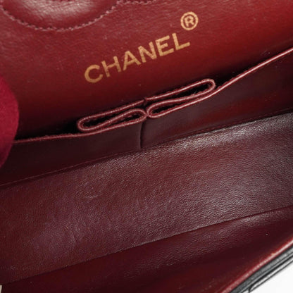 Chanel Kleine Classic Double Flap Tasche aus schwarzem gestepptem Lammleder mit 24K vergoldeter Hardware