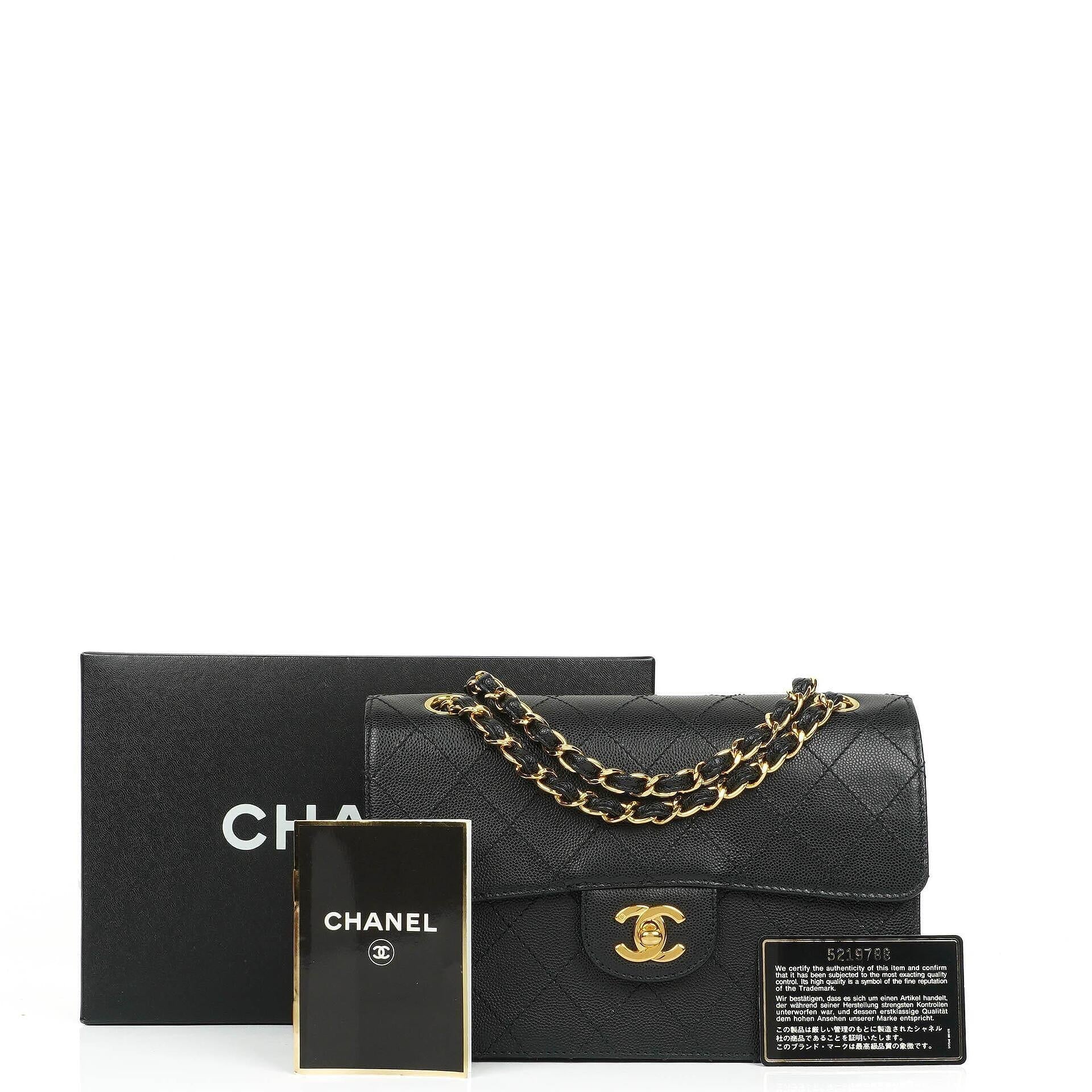 Chanel Kleine Klassische Flap Tasche Schwarz Kaviar 24K Goldbeschläge