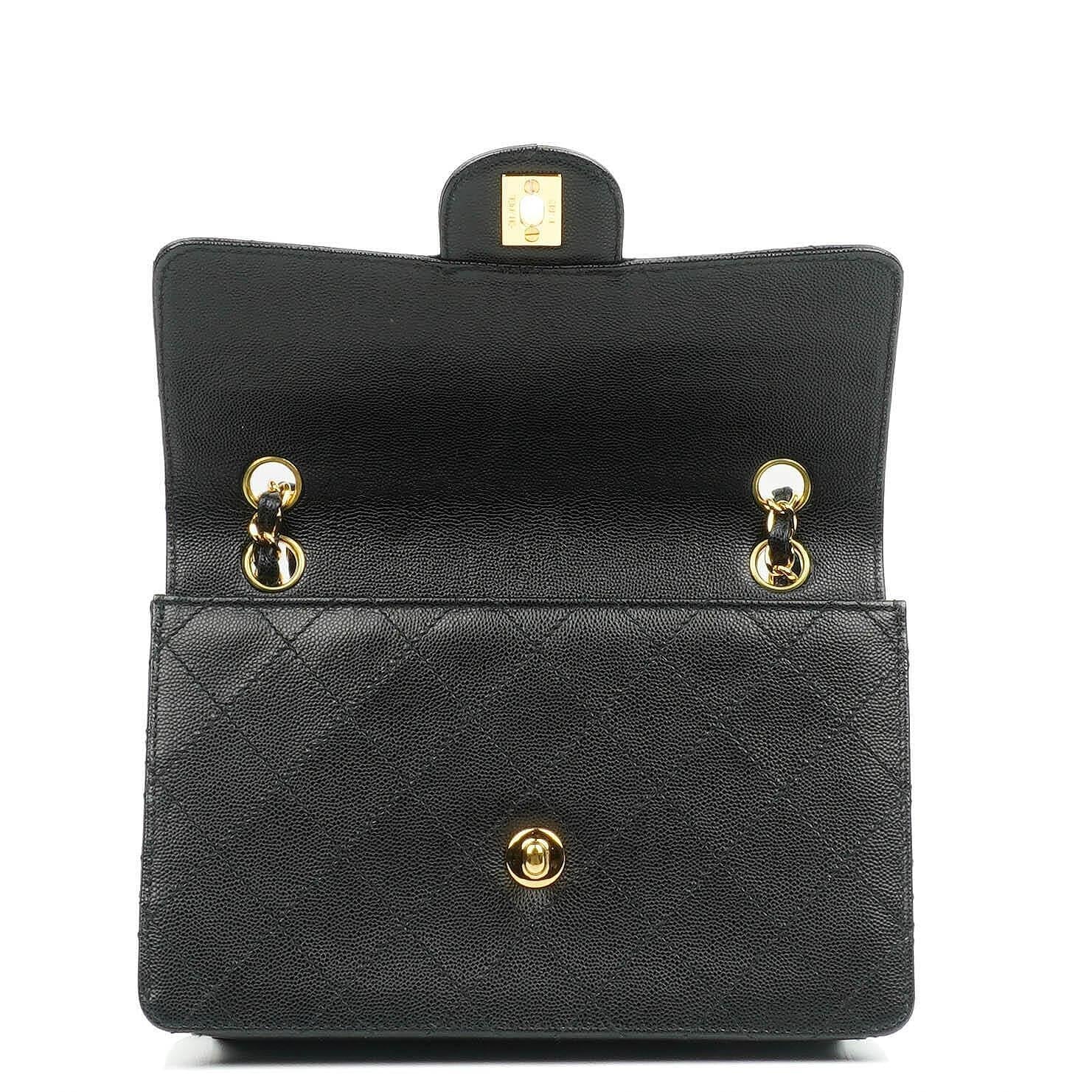 Chanel Kleine Klassische Flap Tasche Schwarz Kaviar 24K Goldbeschläge