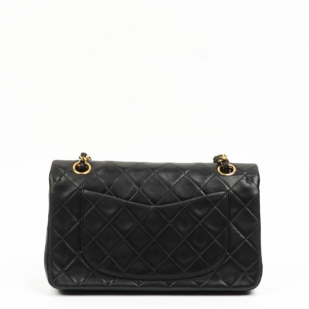 Chanel Small Classic Lammleder Double Flap Tasche mit 24K Goldplattierten Beschlägen