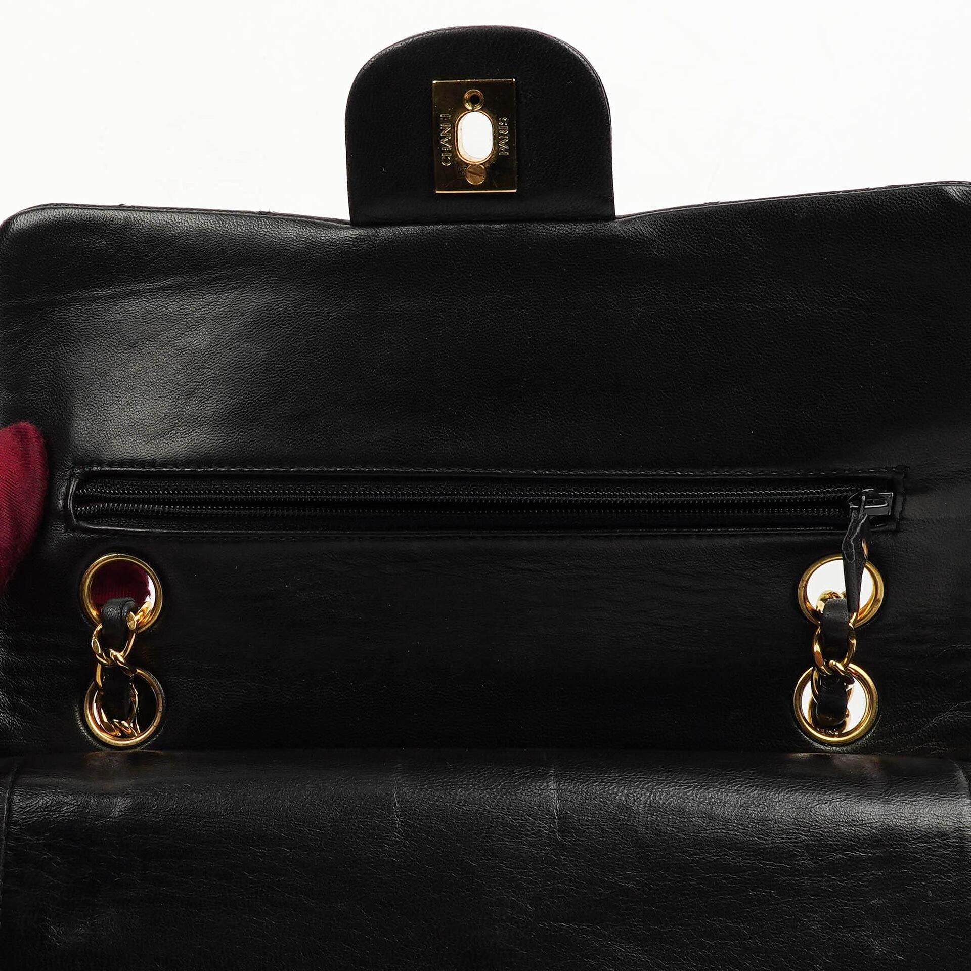 Chanel Small Classic Lammleder Double Flap Tasche mit 24K Goldplattierten Beschlägen