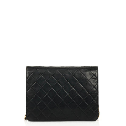 Chanel Small Classic Lammleder Flap Bag mit 24K goldplattierten Beschlägen Sehr gut