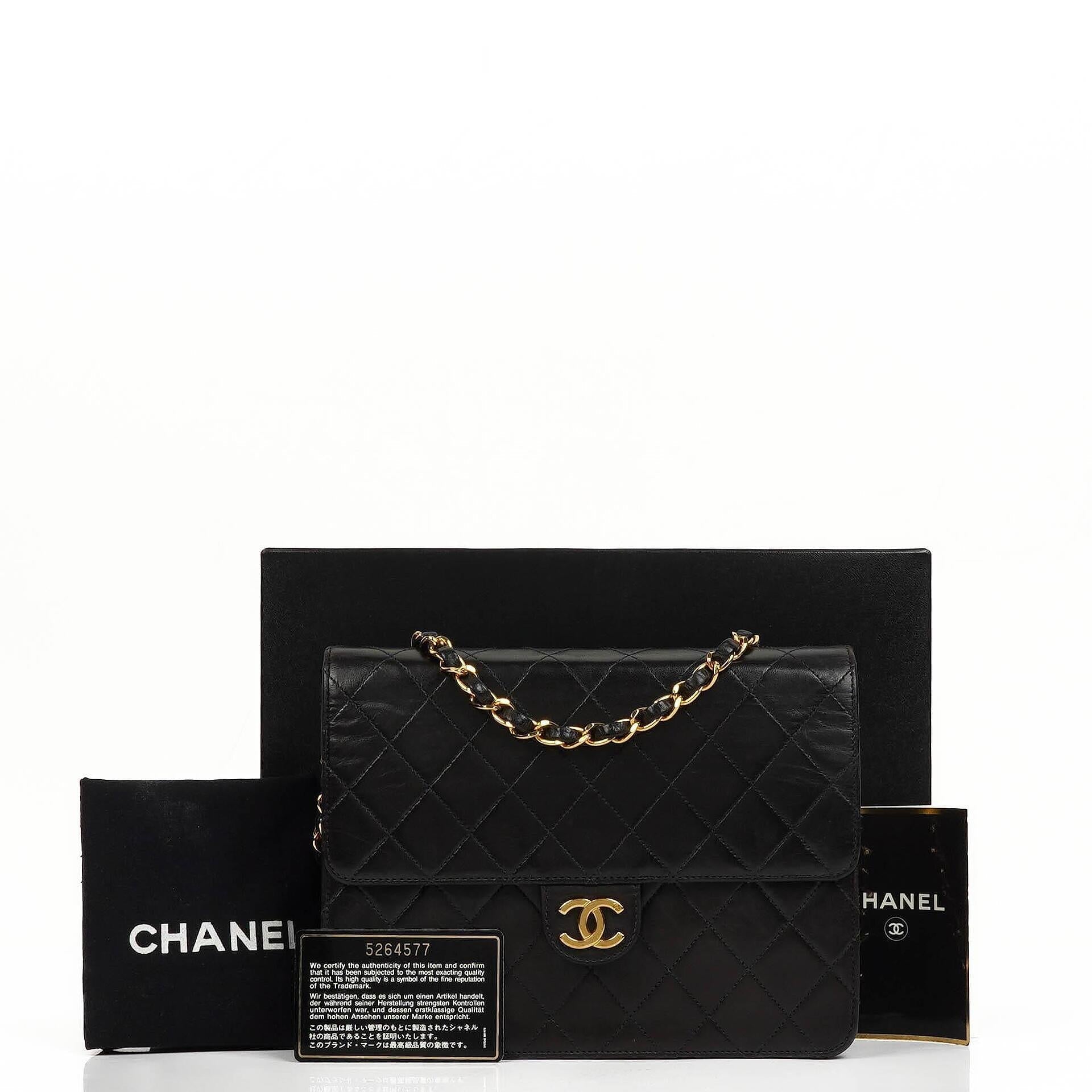 Chanel kleine Classic Flap Tasche aus Lammleder mit 24K vergoldeter Hardware