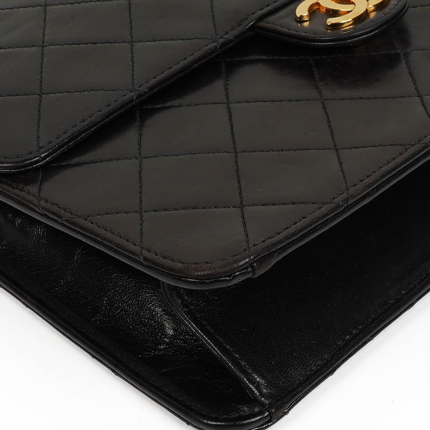 Chanel kleine Classic Flap Tasche aus Lammleder mit 24K vergoldeter Hardware