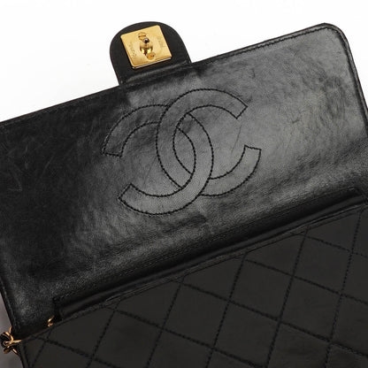 Chanel kleine Classic Flap Tasche aus Lammleder mit 24K vergoldeter Hardware