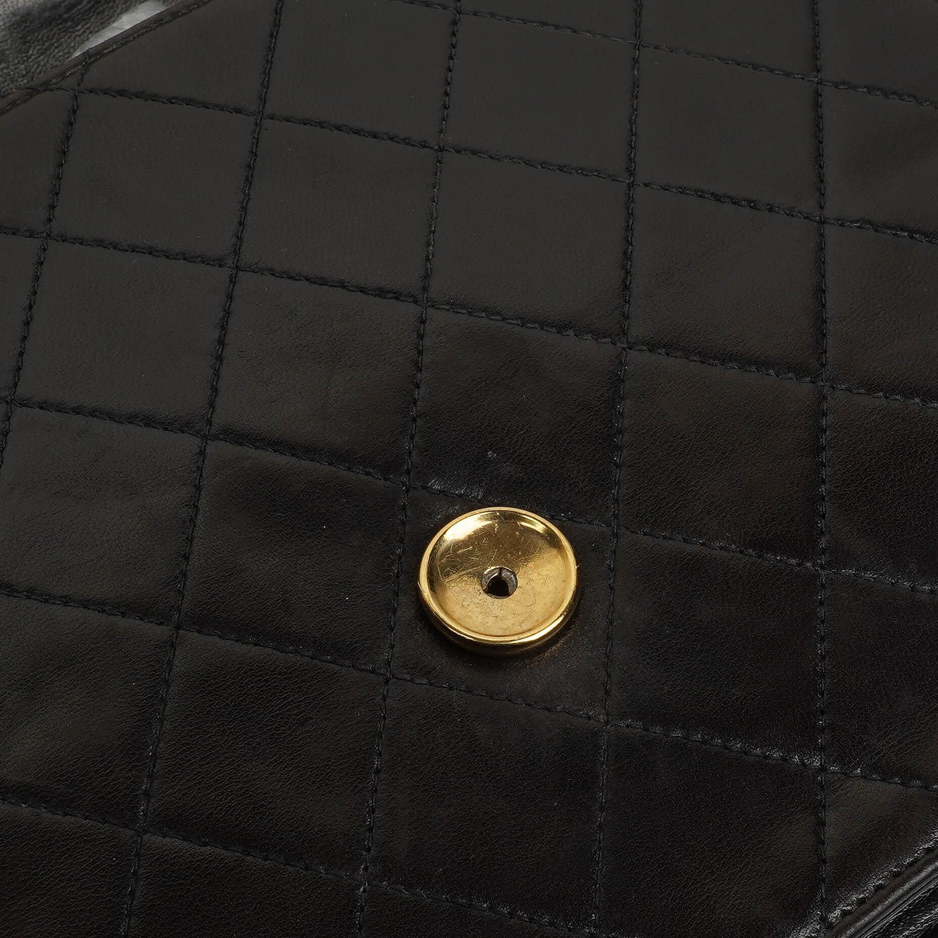 Chanel kleine Classic Flap Tasche aus Lammleder mit 24K vergoldeter Hardware