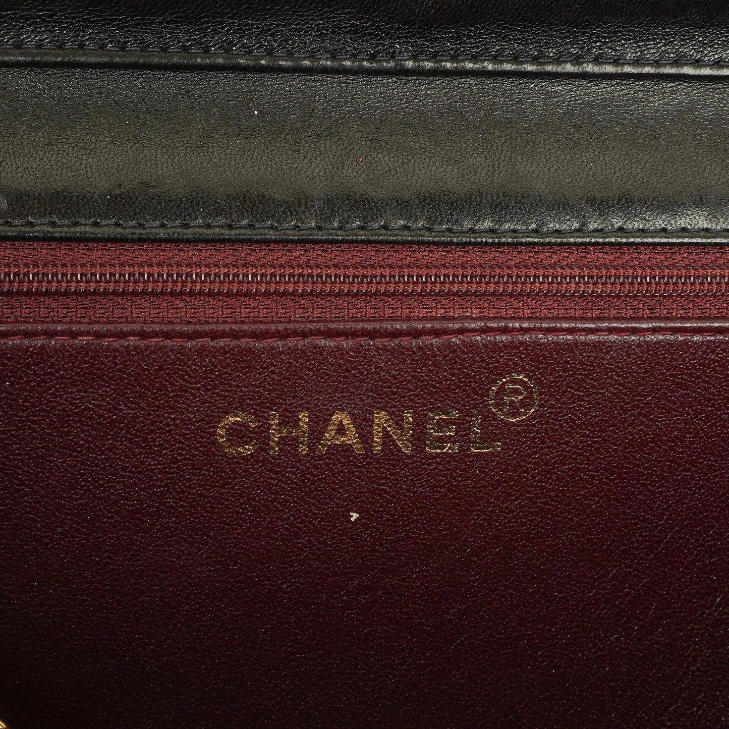 Chanel kleine Classic Flap Tasche aus Lammleder mit 24K vergoldeter Hardware