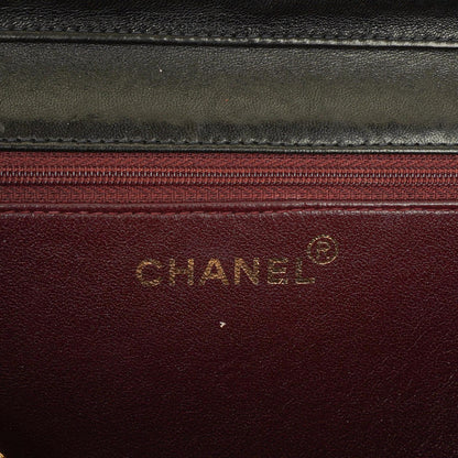 Chanel kleine Classic Flap Tasche aus Lammleder mit 24K vergoldeter Hardware