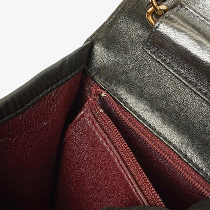 Chanel kleine Classic Flap Tasche aus Lammleder mit 24K vergoldeter Hardware