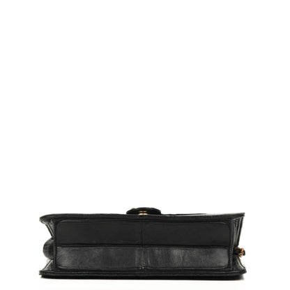 Chanel Small Classic Lammleder Flap Bag mit goldfarbenen Beschlägen Gut