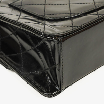 Chanel Kleine Classic Single Flap Tasche aus schwarzem gestepptem Lackleder mit 24K vergoldeter Hardware