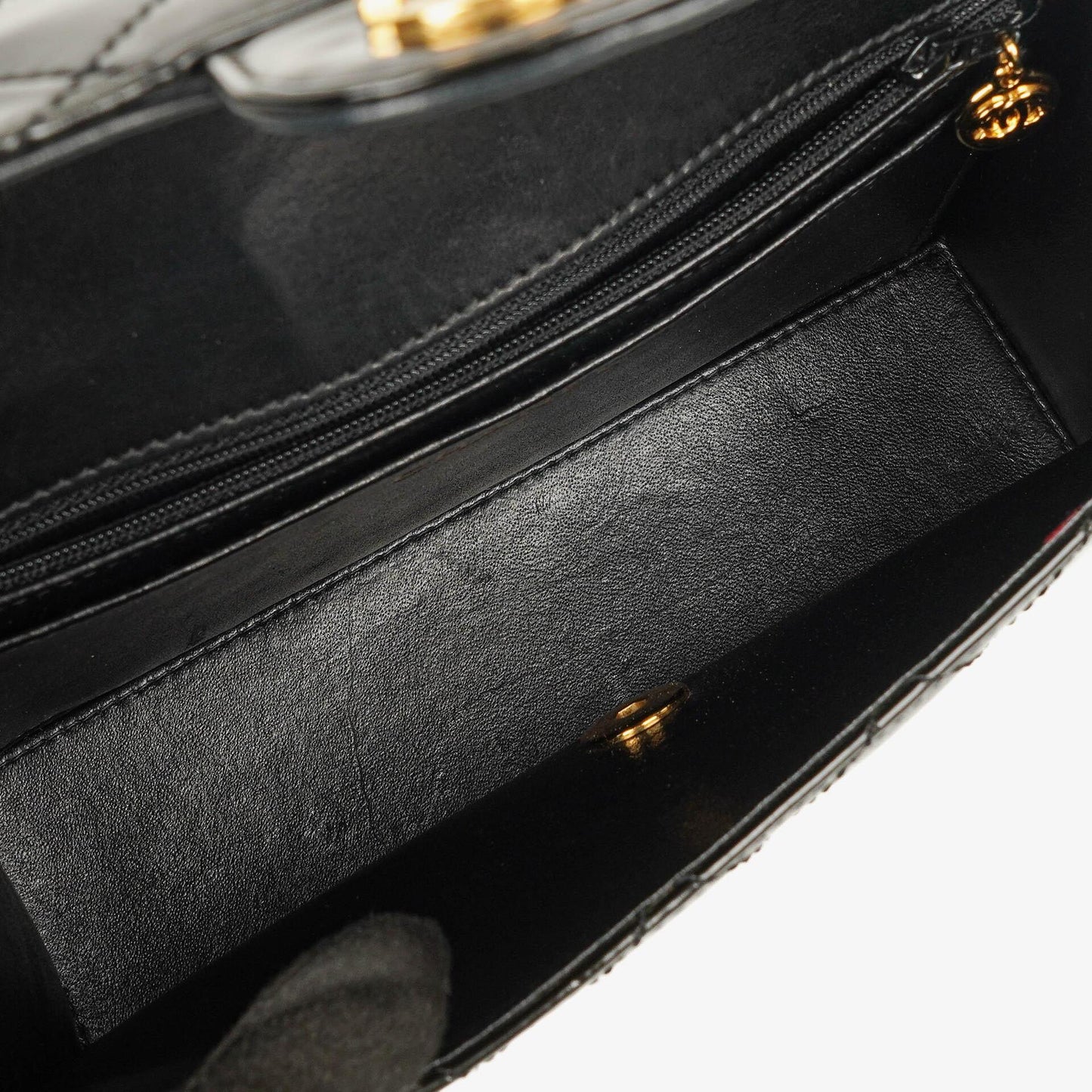 Chanel Kleine Classic Single Flap Tasche aus schwarzem gestepptem Lackleder mit 24K vergoldeter Hardware