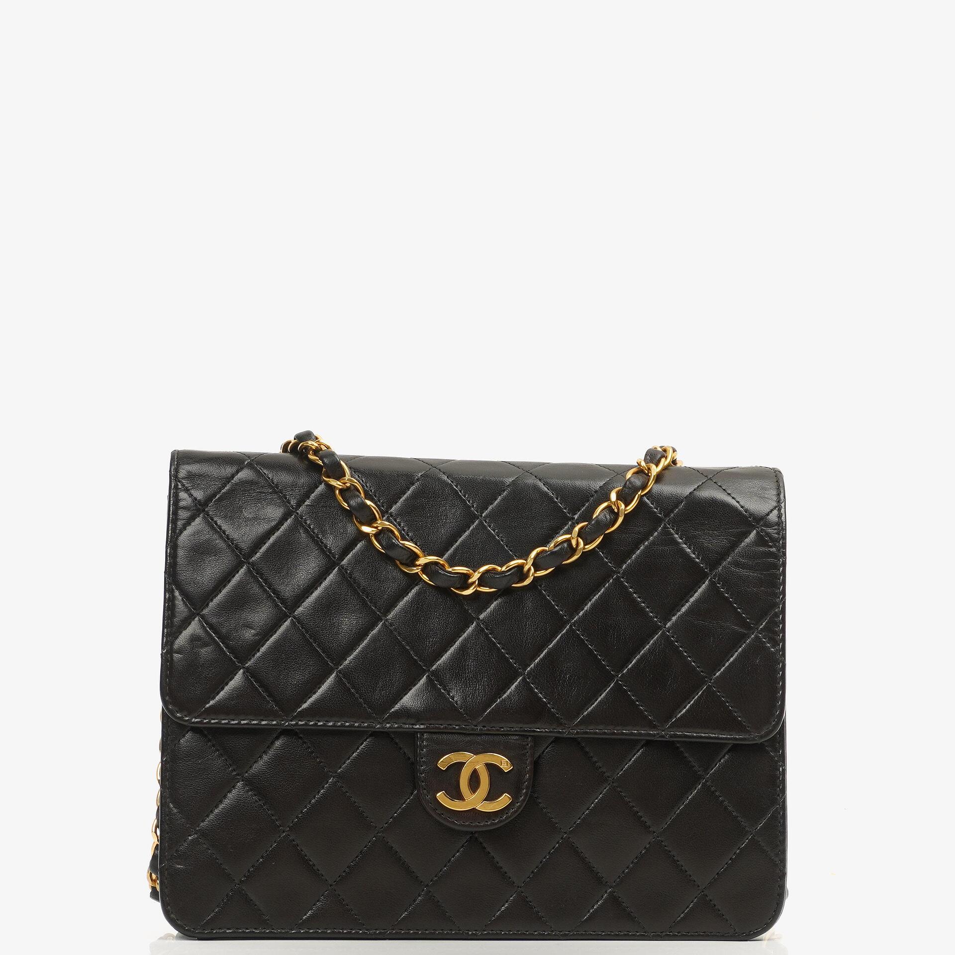Chanel Kleine klassische Einzelklappen-Tasche Schwarz gestepptes Lammleder mit 24K goldplattierter Hardware