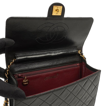 Chanel Kleine klassische Einzelklappen-Tasche Schwarz gestepptes Lammleder mit 24K goldplattierter Hardware