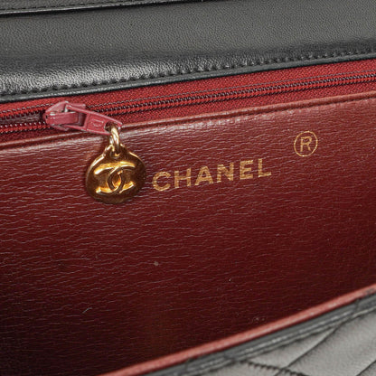 Chanel Kleine Classic Single Flap Tasche Schwarzes Gestepptes Lammleder mit 24K Gold-beschichteten Beschlägen