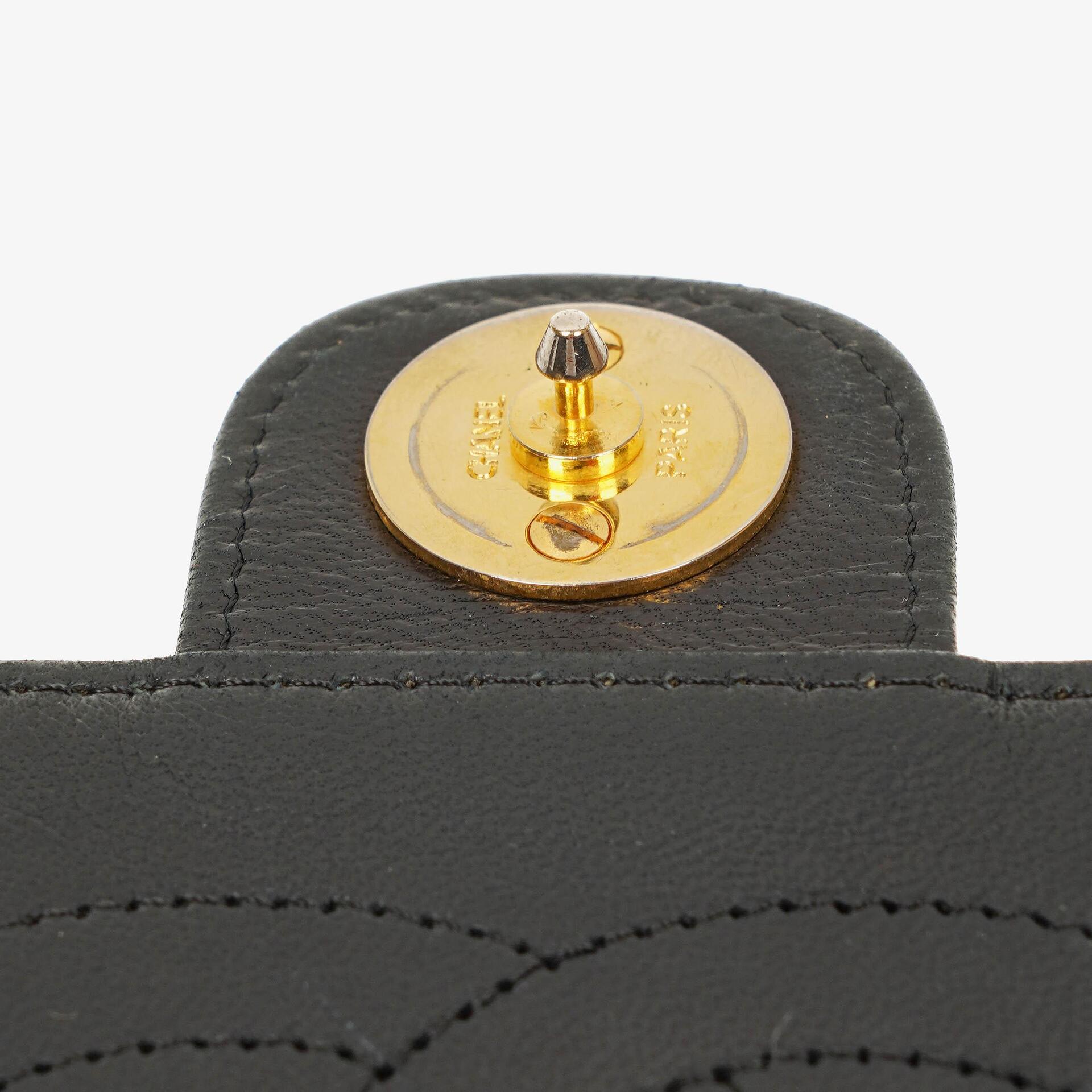 Chanel Kleine Classic Single Flap Tasche Schwarzes Gestepptes Lammleder mit 24K Gold-beschichteten Beschlägen