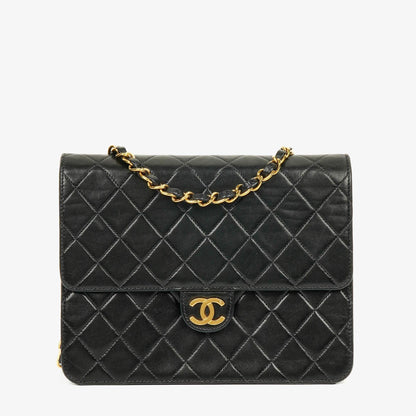 Chanel Kleine Classic Single Flap Tasche aus schwarzem gestepptem Lammleder mit 24K vergoldeten Beschlägen