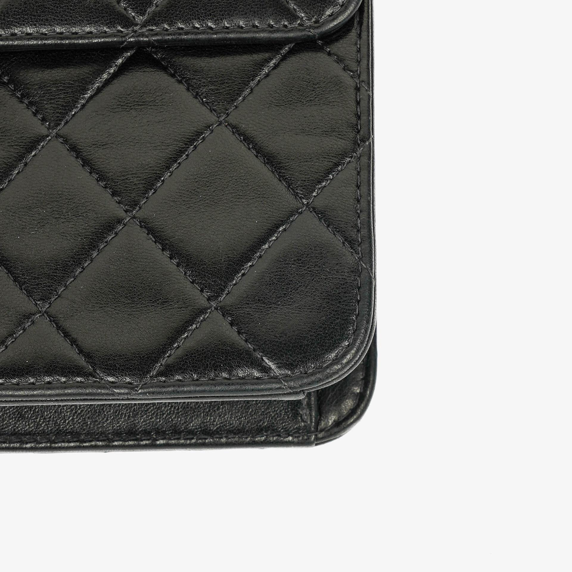 Chanel Kleine Classic Single Flap Tasche aus schwarzem gestepptem Lammleder mit 24K vergoldeten Beschlägen