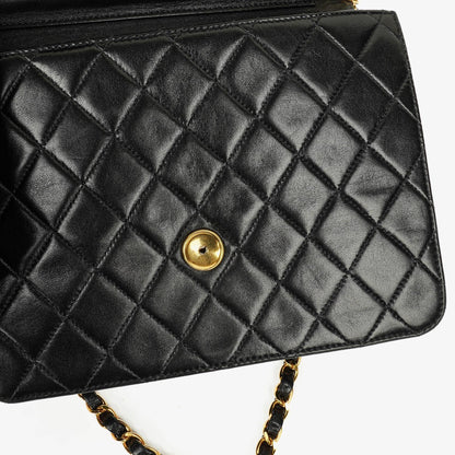Chanel Kleine Classic Single Flap Tasche aus schwarzem gestepptem Lammleder mit 24K vergoldeten Beschlägen
