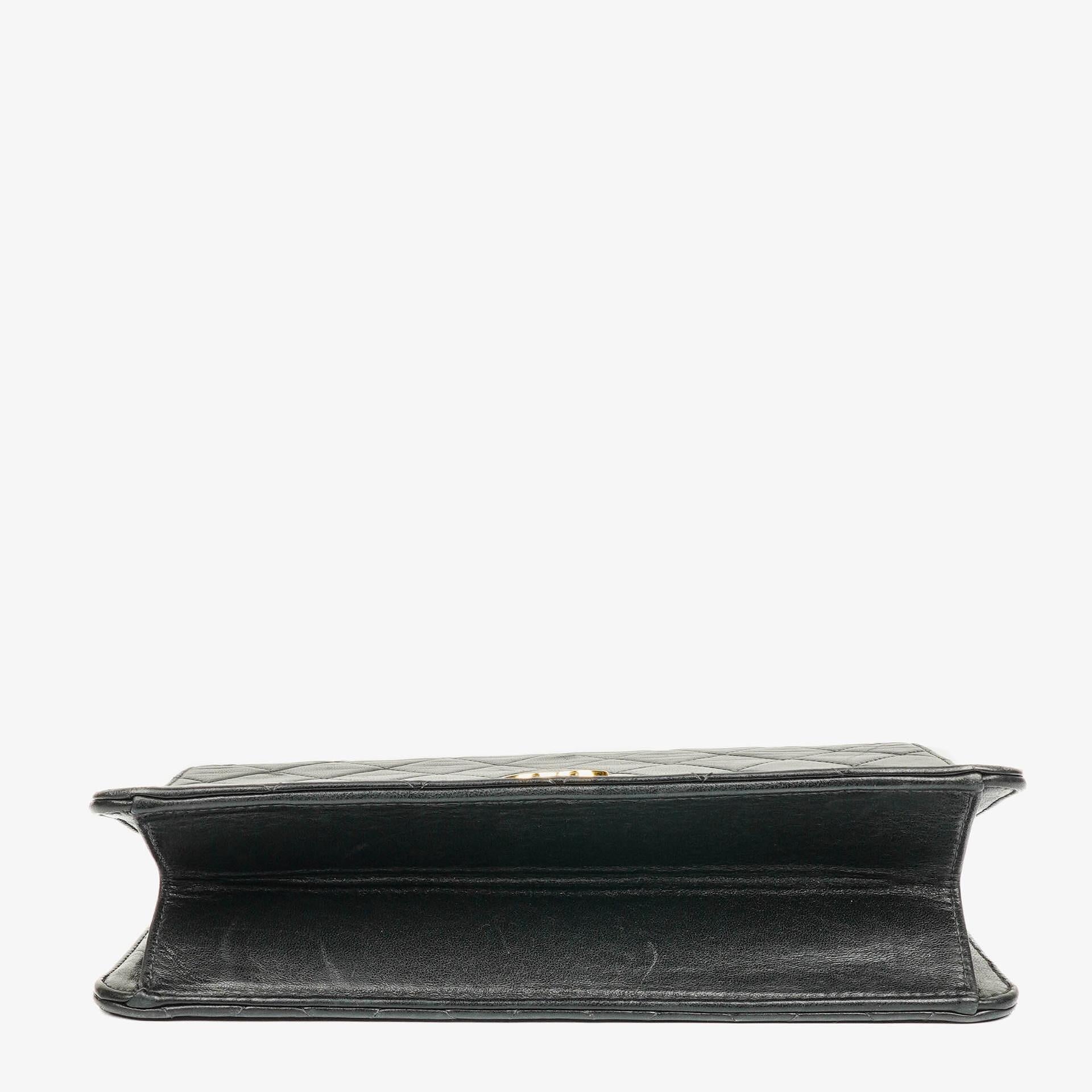 Chanel Kleine Classic Single Flap Tasche aus schwarzem gestepptem Lammleder mit 24K vergoldeten Beschlägen