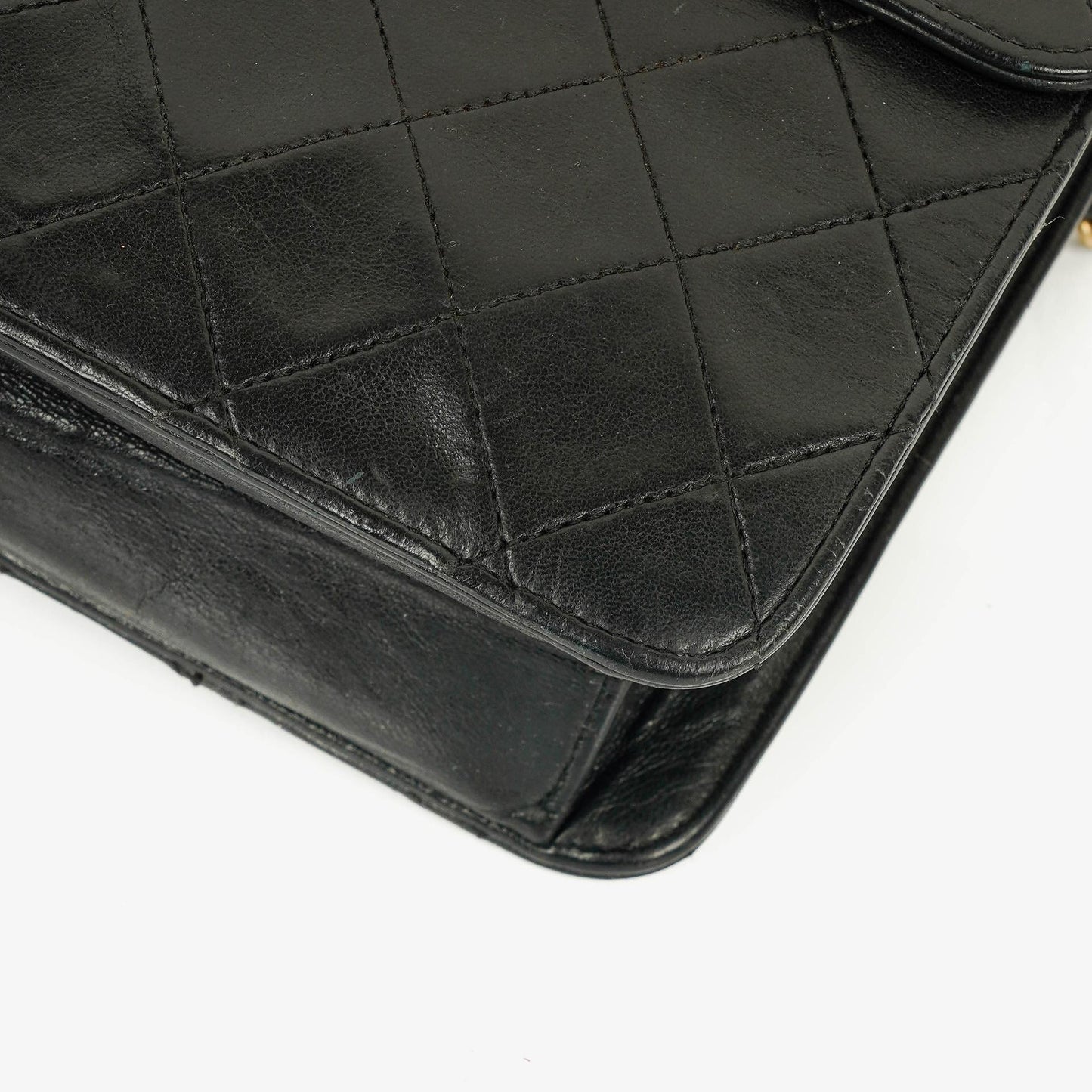 Chanel Kleine Classic Single Flap Tasche aus schwarzem gestepptem Lammleder mit 24K vergoldeter Hardware
