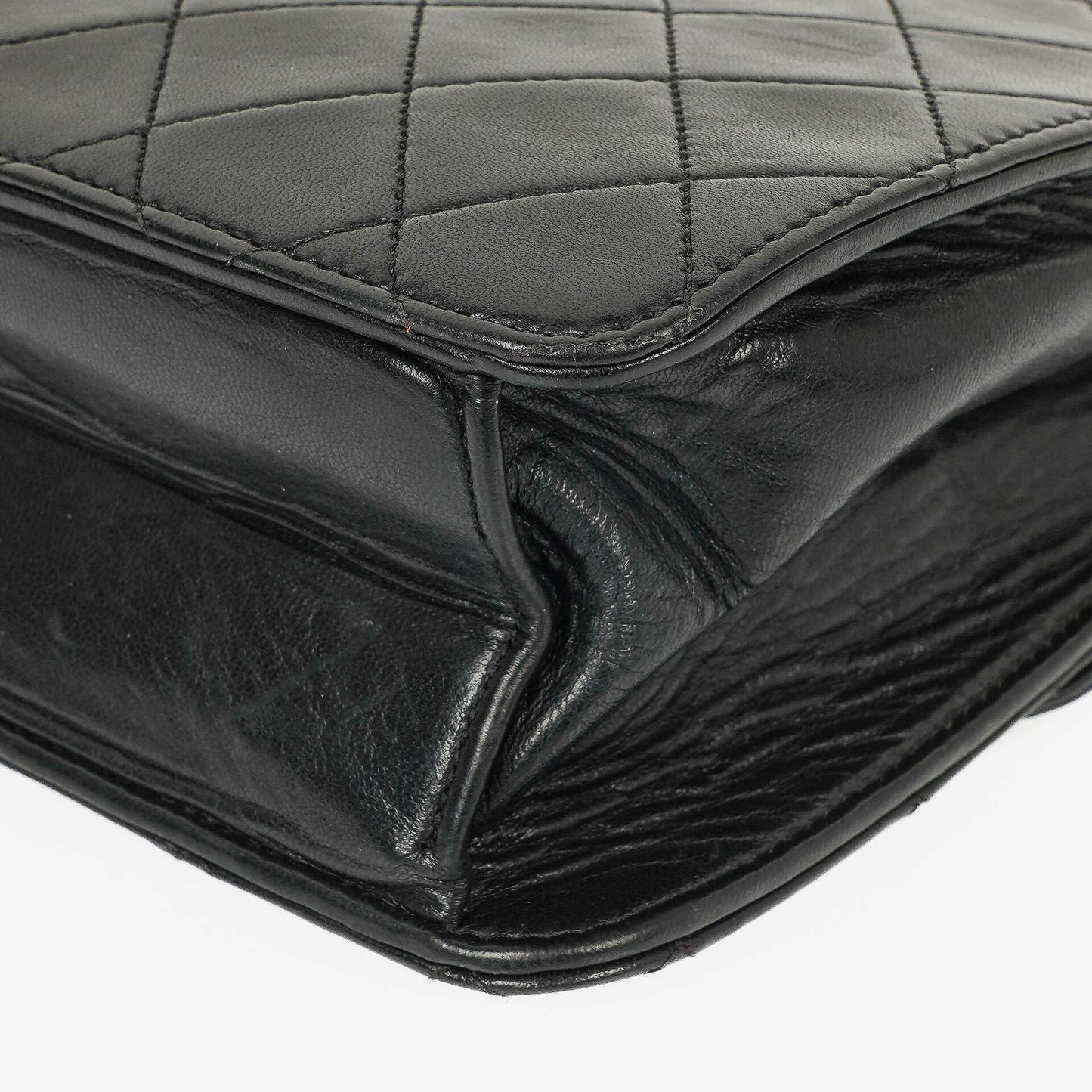 Chanel Small Classic Single Flap Tasche aus schwarzem gestepptem Lammleder mit 24K vergoldeten Beschlägen