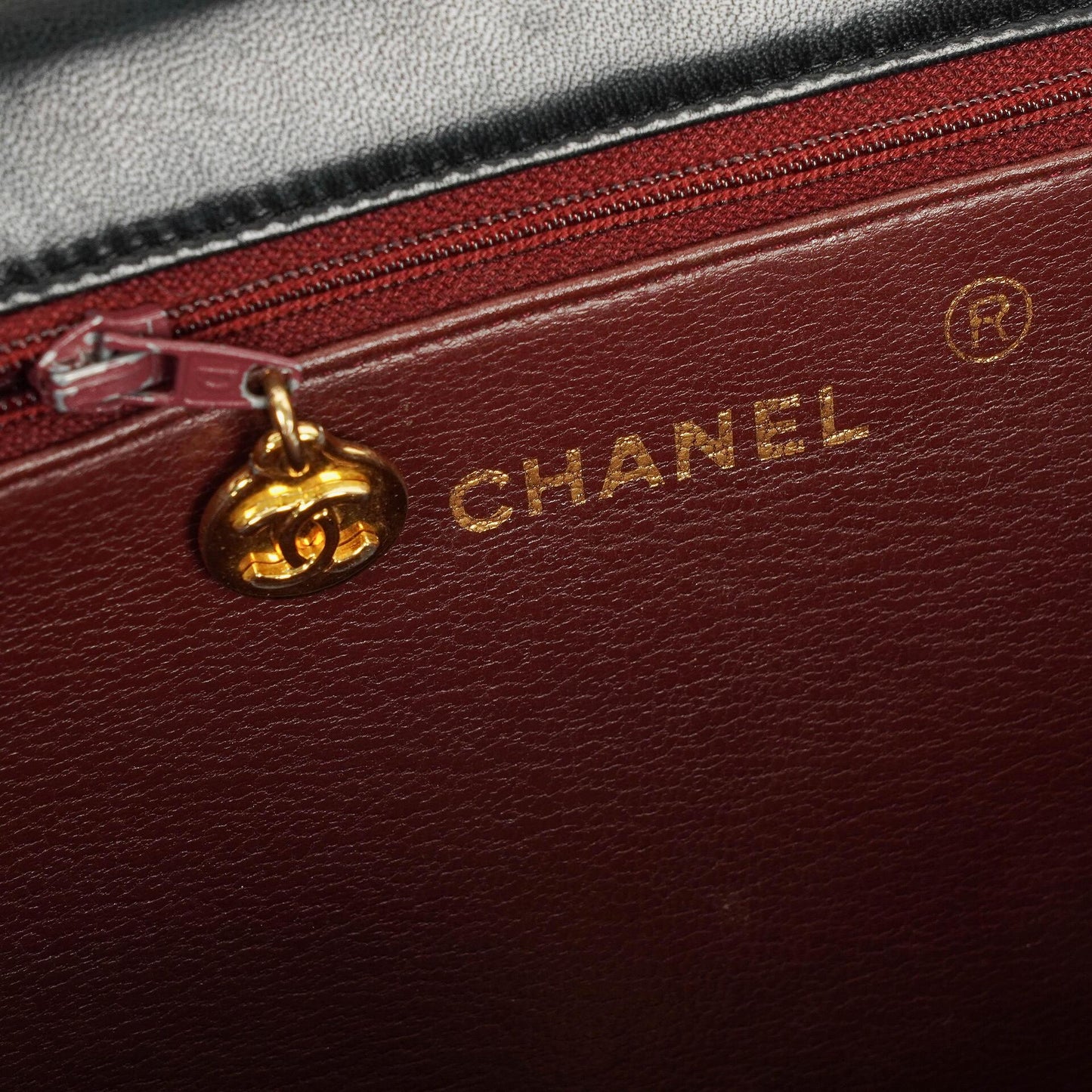Chanel Small Classic Single Flap Tasche aus schwarzem gestepptem Lammleder mit 24K vergoldeten Beschlägen