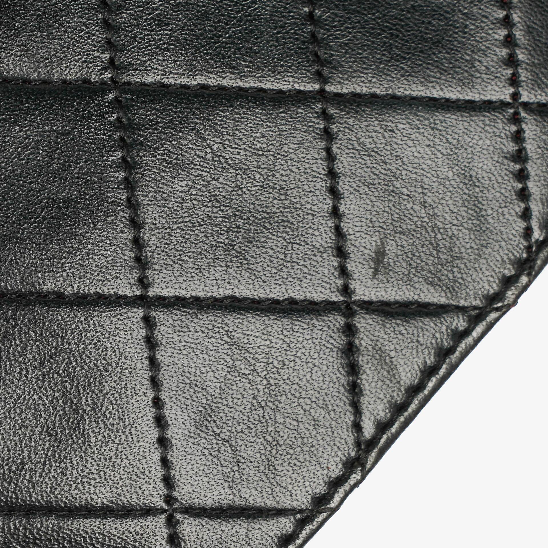 Chanel Small Classic Single Flap Tasche aus schwarzem gestepptem Lammleder mit 24K vergoldeten Beschlägen
