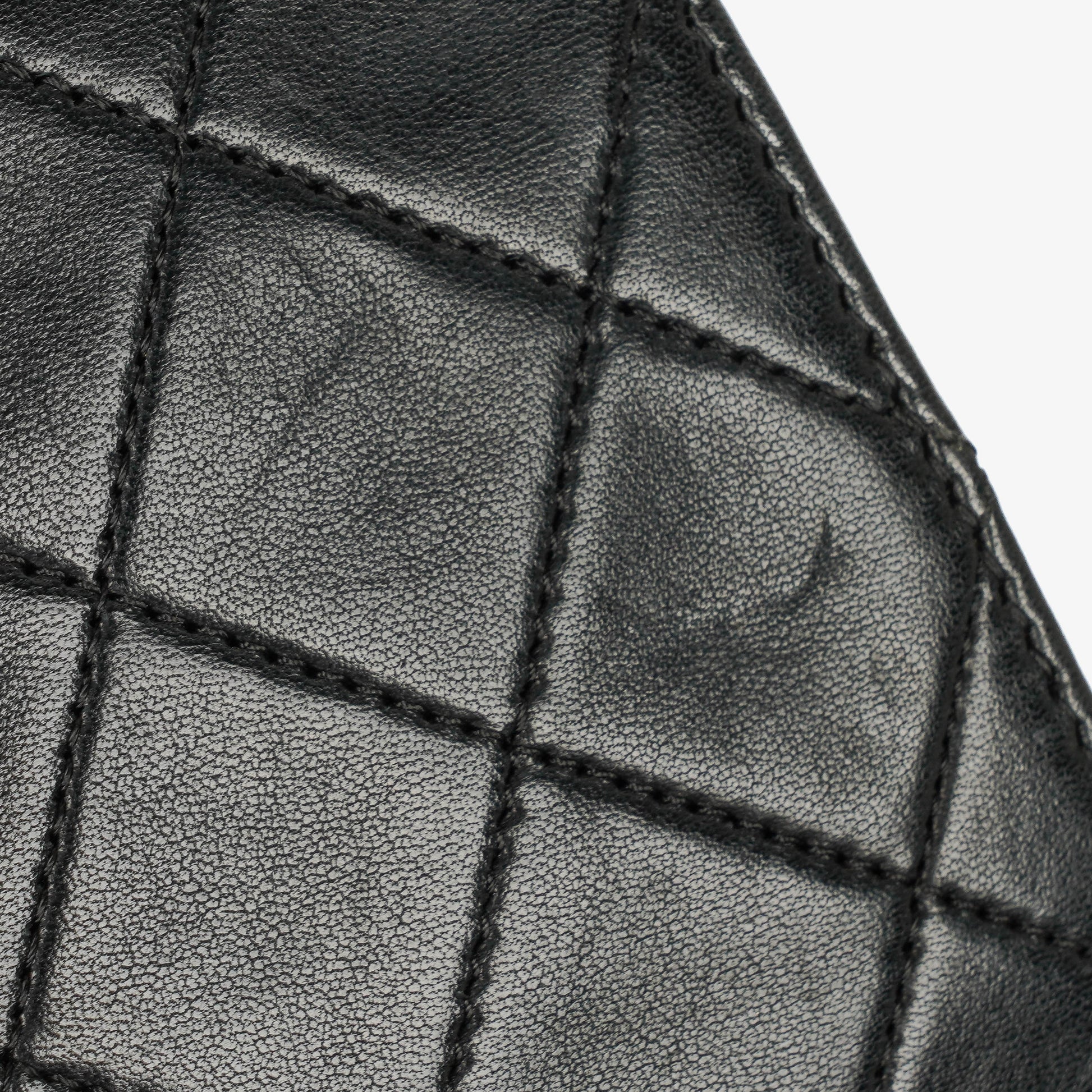 Chanel Small Classic Single Flap Tasche aus schwarzem gestepptem Lammleder mit 24K vergoldeten Beschlägen