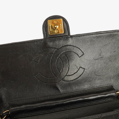 Chanel Kleine Classic Single Flap Tasche Schwarzes Gestepptes Lammleder mit 24K Gold-beschichteten Beschlägen