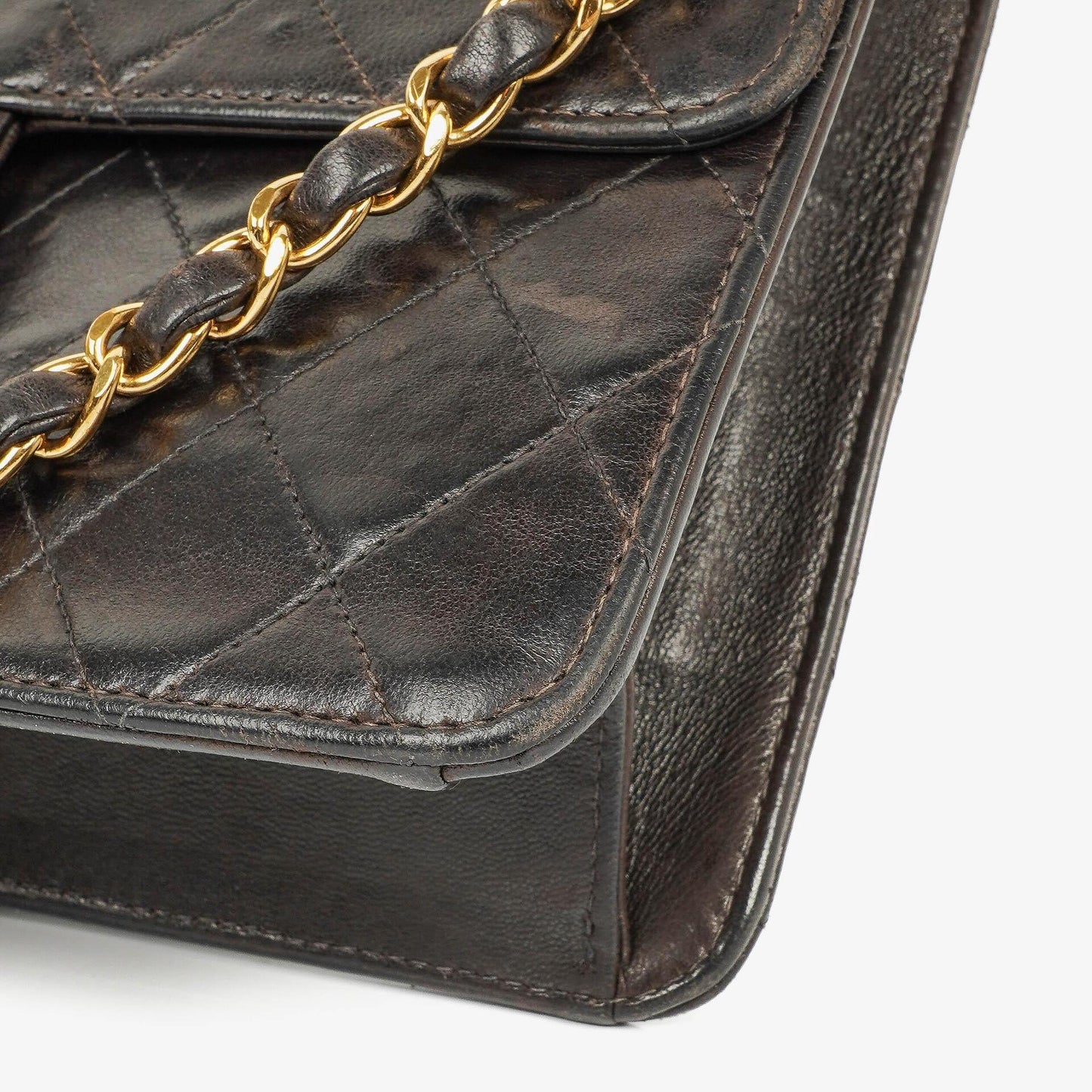 Chanel Kleine Classic Single Flap Tasche aus schwarzem gestepptem Lammleder mit 24K vergoldeter Hardware