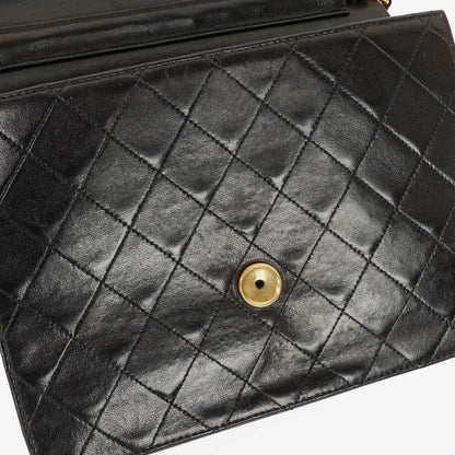 Chanel Kleine Classic Single Flap Tasche aus schwarzem gestepptem Lammleder mit 24K vergoldeter Hardware
