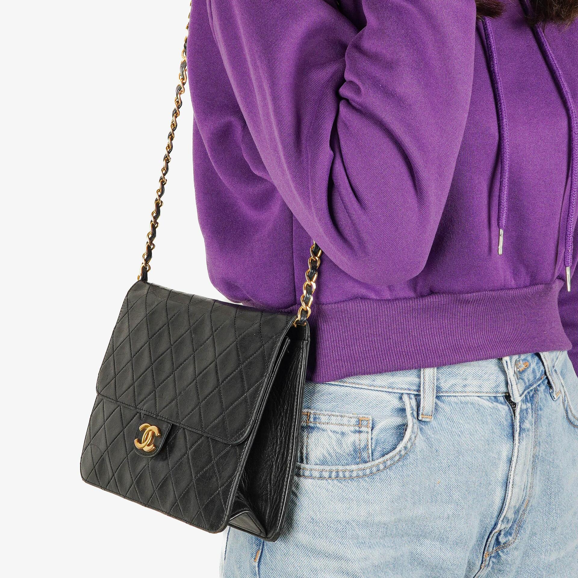 Chanel Kleine Classic Single Flap Tasche aus marineblauem gestepptem Lammleder mit 24K vergoldeter Hardware