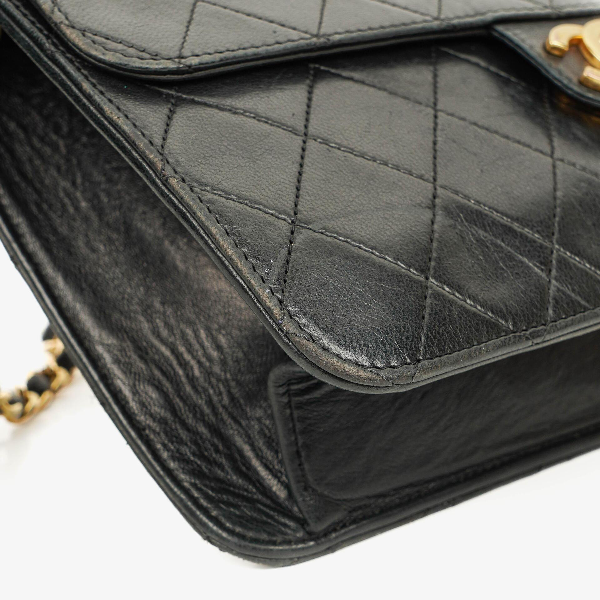 Chanel Kleine Classic Single Flap Tasche aus marineblauem gestepptem Lammleder mit 24K vergoldeter Hardware