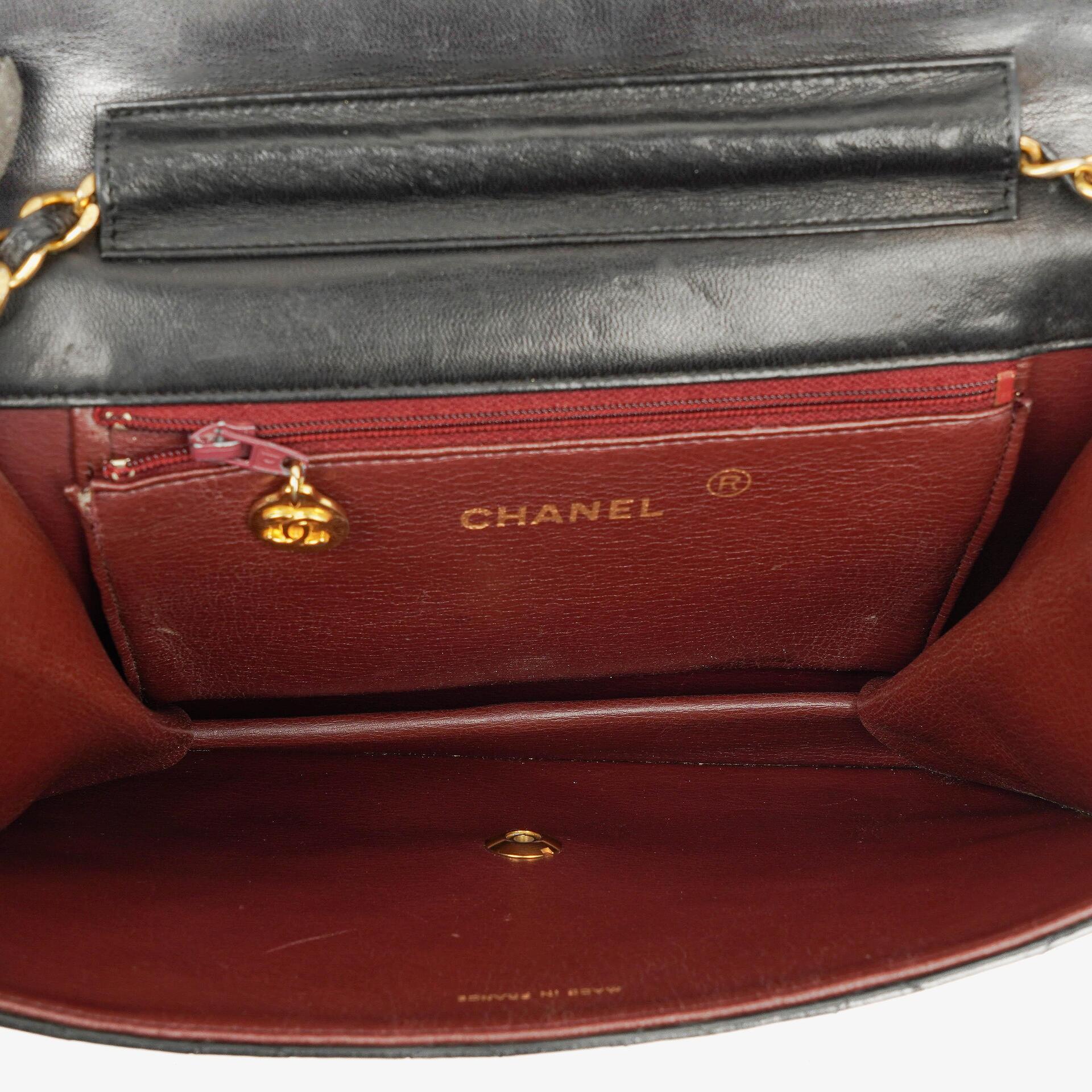Chanel Kleine Classic Single Flap Tasche aus marineblauem gestepptem Lammleder mit 24K vergoldeter Hardware
