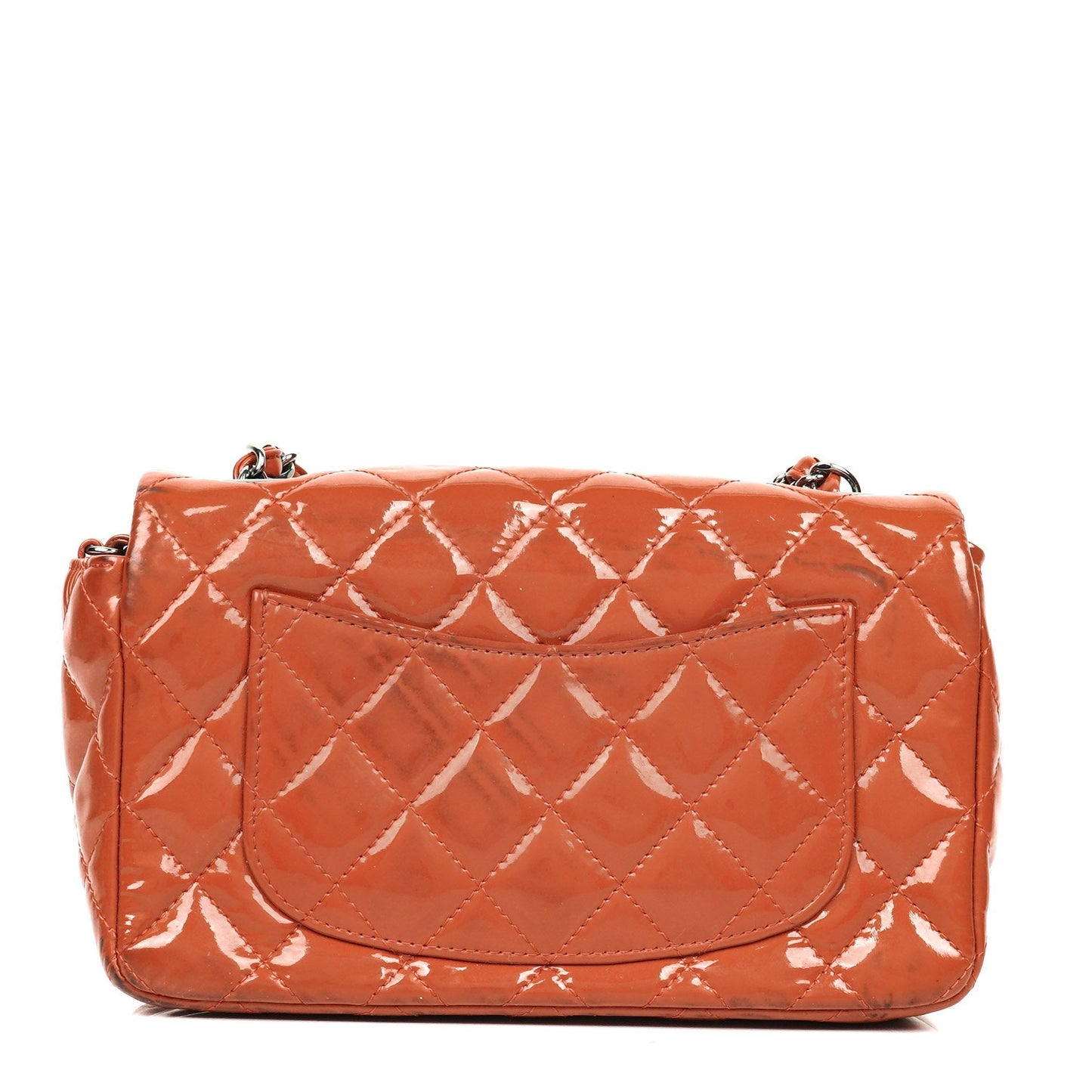 Chanel Small Classic Single Flap Tasche aus gestepptem Lackleder mit silberfarbenen Beschlägen