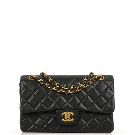 Chanel Kleine Klassische Vintage Schwarzes Gequiltetes Lammleder Doppelklappen Tasche Mit 24K Vergoldeter Hardware