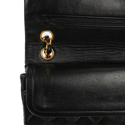Chanel Kleine Klassische Vintage Schwarzes Gequiltetes Lammleder Doppelklappen Tasche Mit 24K Vergoldeter Hardware