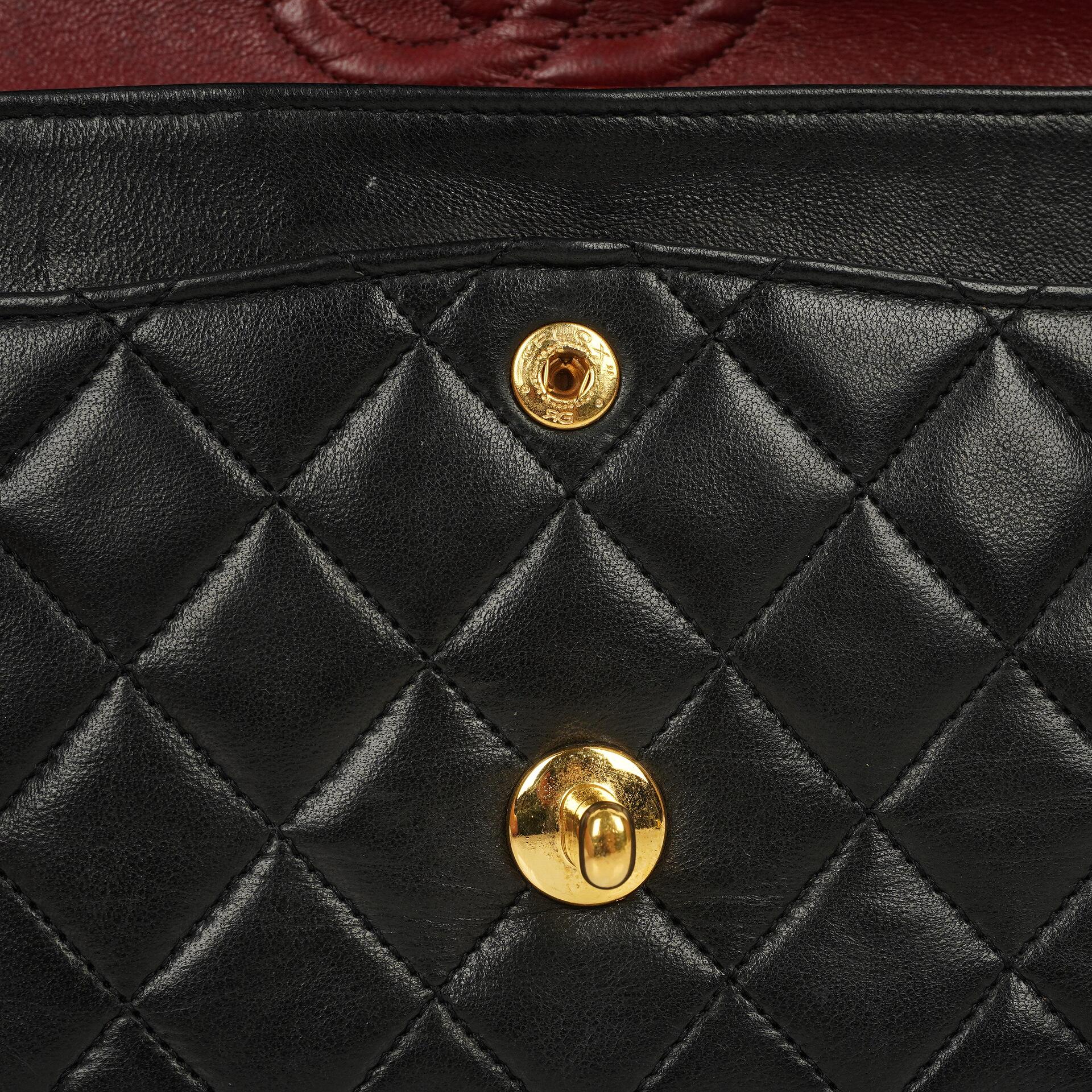 Chanel Kleine Klassische Vintage Schwarzes Gequiltetes Lammleder Doppelklappen Tasche Mit 24K Vergoldeter Hardware