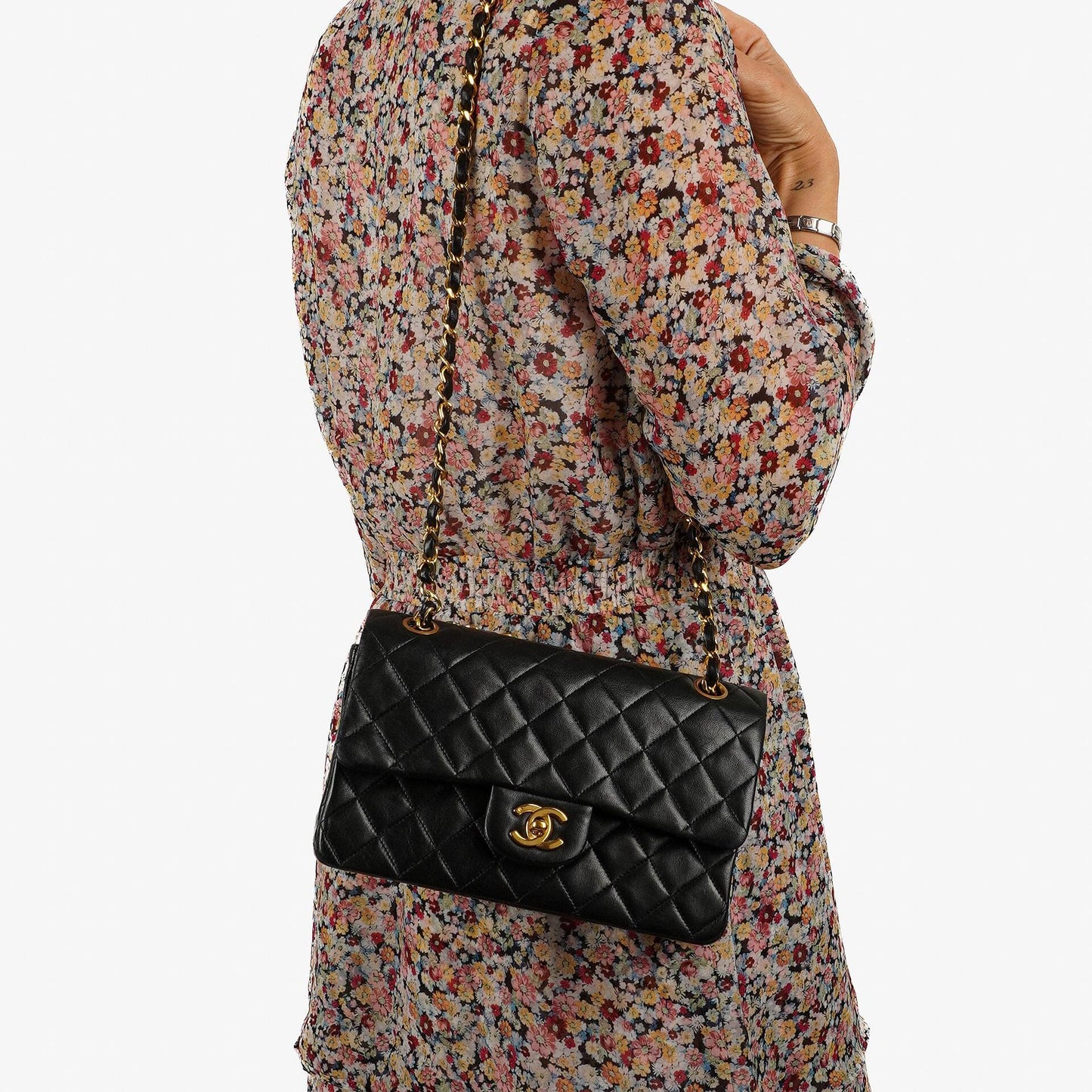 Chanel Kleine Klassische Vintage Schwarzes Gequiltetes Lammleder Doppelklappen Tasche Mit 24K Vergoldeter Hardware