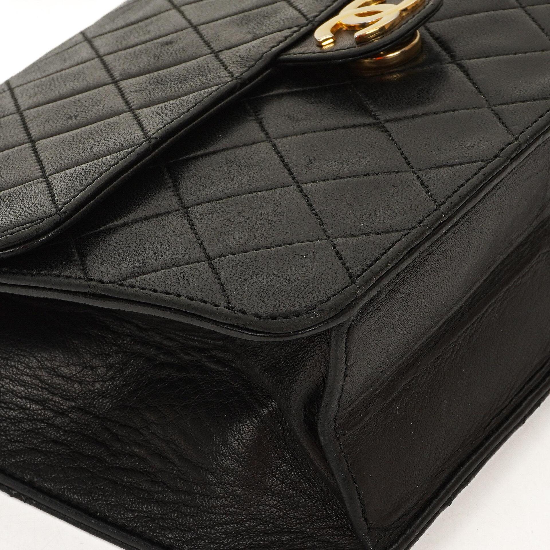 Chanel Small Classic Vintage Single Flap Bag aus schwarzem gestepptem Lammleder mit goldfarbener Hardware
