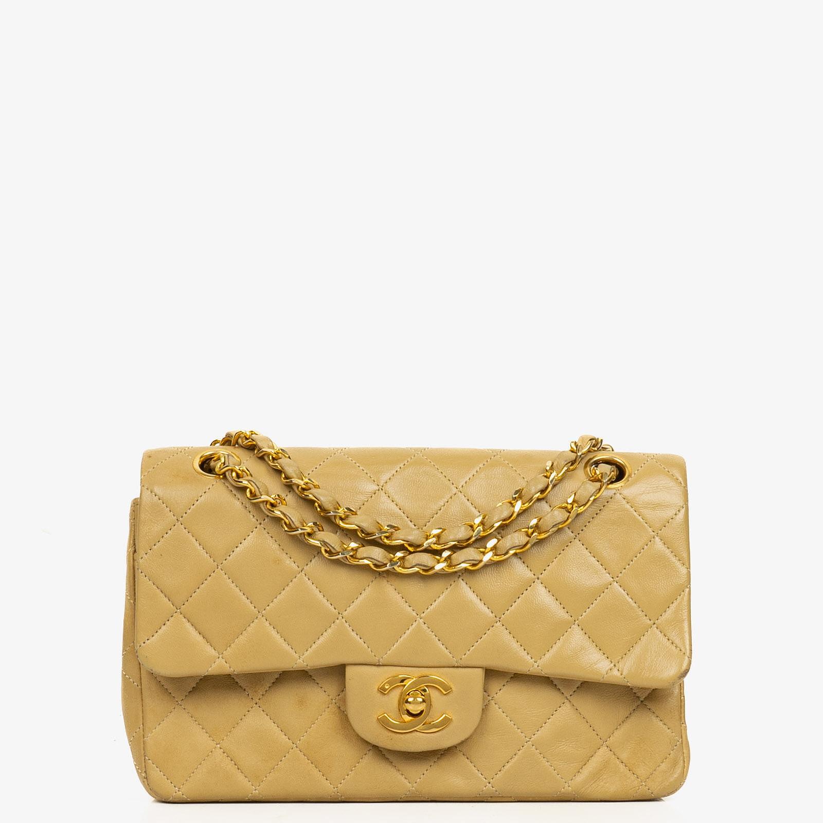 Chanel Kleine Klassische Vintage Double Flap Tasche aus beigem gestepptem Lammleder mit 24K vergoldeter Hardware