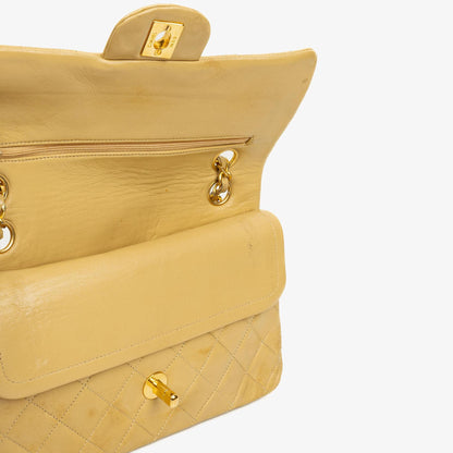 Chanel Kleine Klassische Vintage Double Flap Tasche aus beigem gestepptem Lammleder mit 24K vergoldeter Hardware