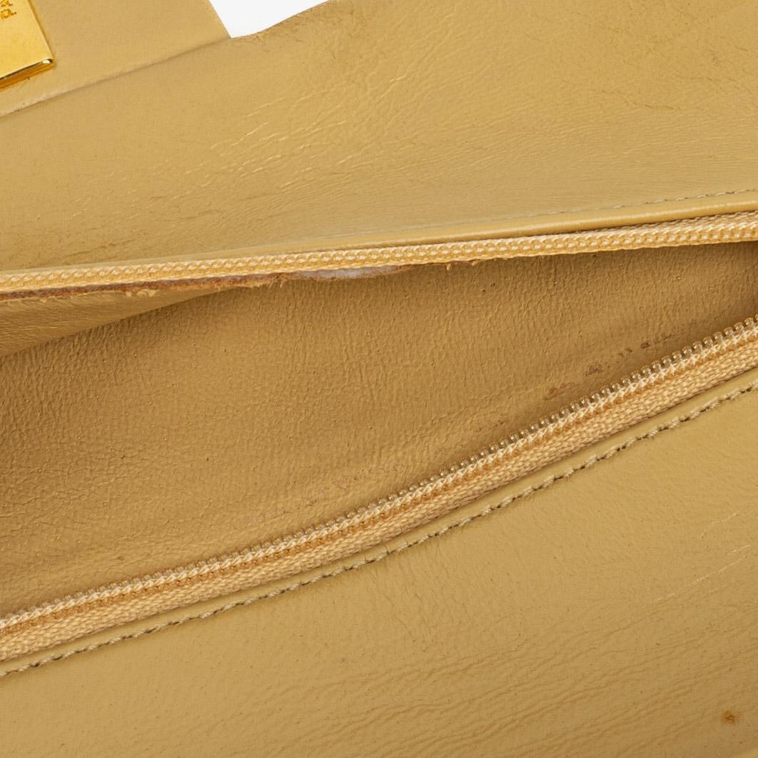 Chanel Kleine Klassische Vintage Double Flap Tasche aus beigem gestepptem Lammleder mit 24K vergoldeter Hardware