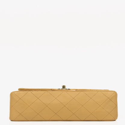 Chanel Kleine Classic Vintage Double Flap Tasche aus gestepptem Lammleder in Beige mit 24K vergoldeten Beschlägen