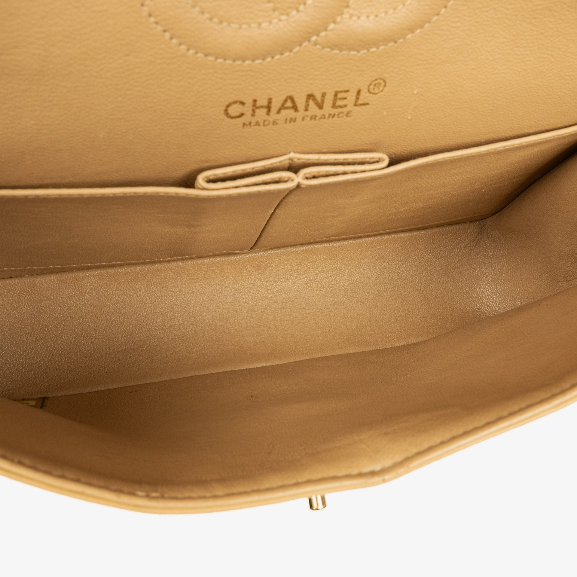 Chanel Kleine Classic Vintage Double Flap Tasche aus gestepptem Lammleder in Beige mit 24K vergoldeten Beschlägen