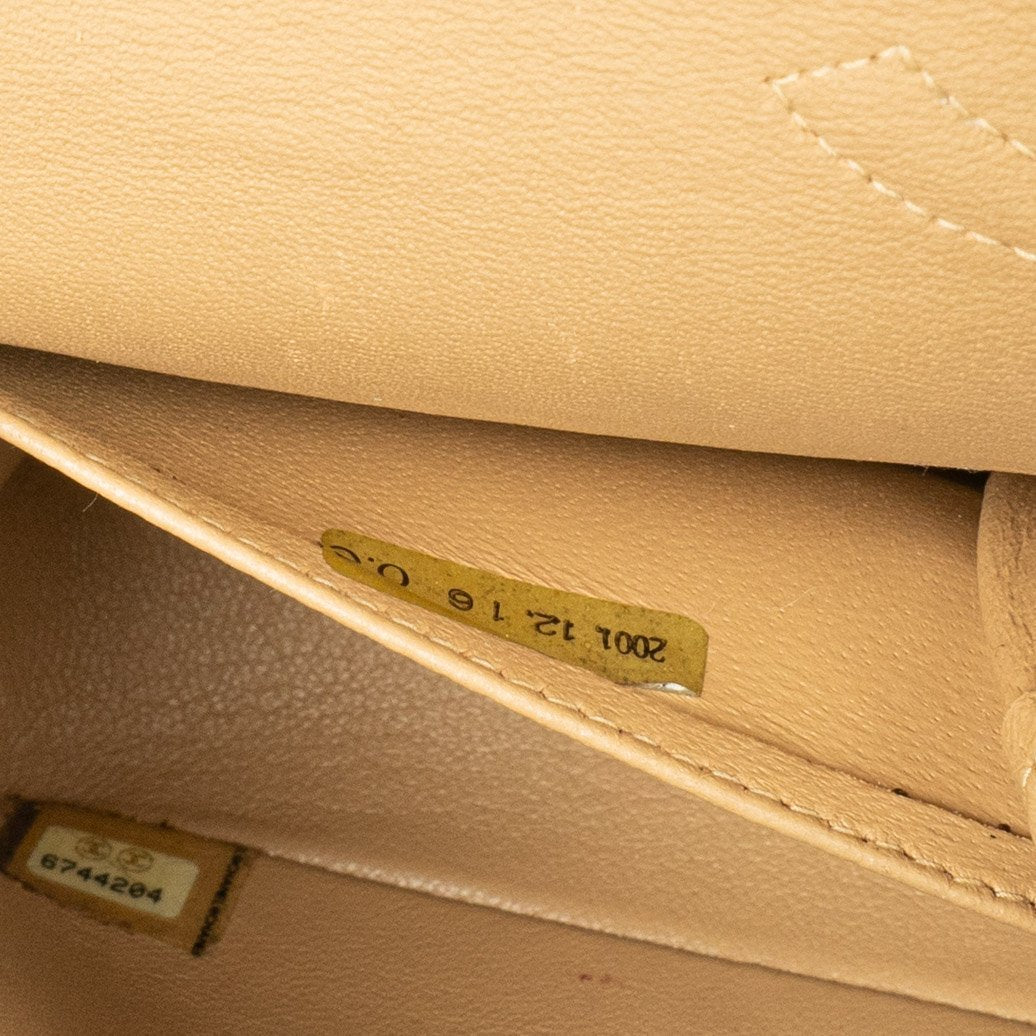 Chanel Kleine Classic Vintage Double Flap Tasche aus gestepptem Lammleder in Beige mit 24K vergoldeten Beschlägen