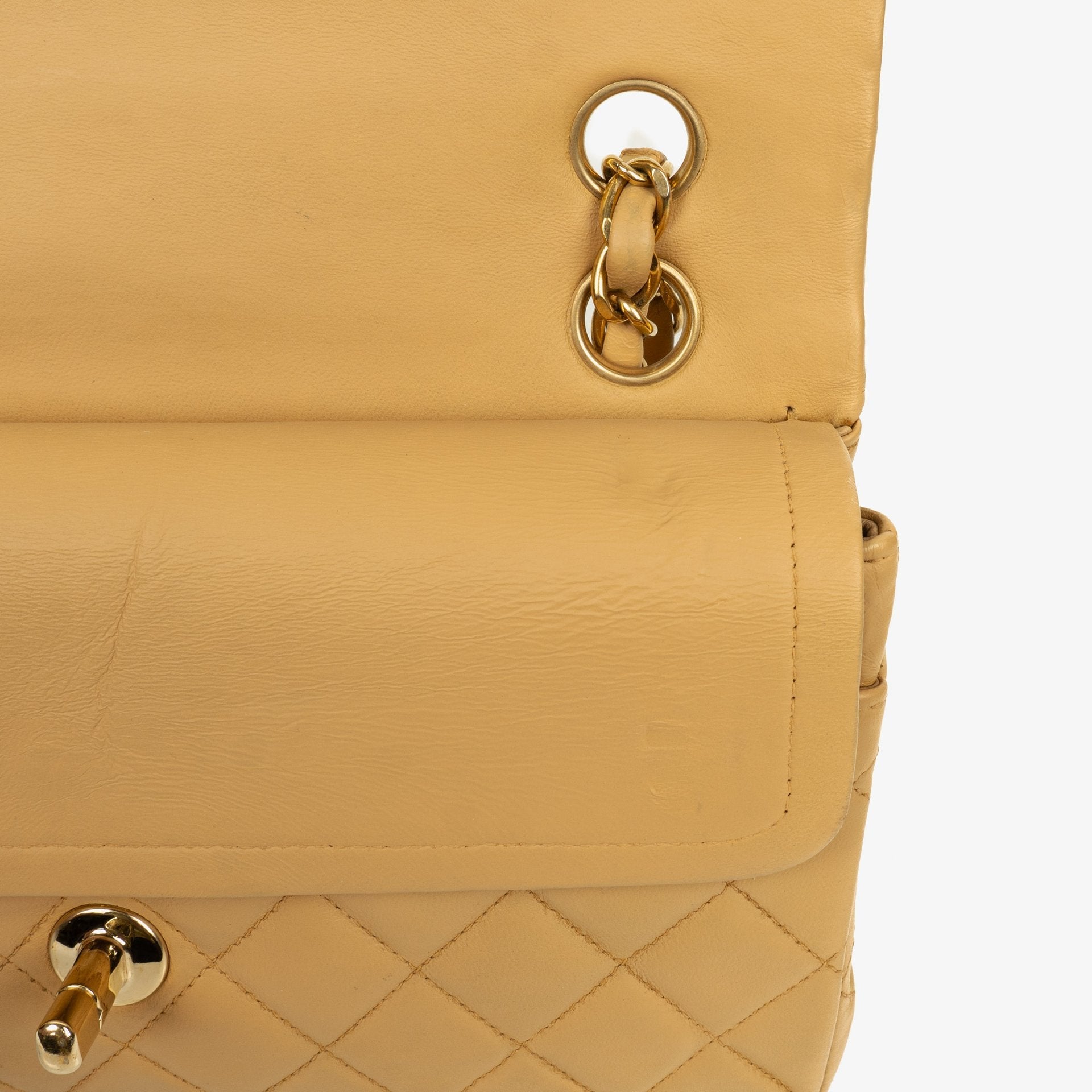 Chanel Kleine Classic Vintage Double Flap Tasche aus gestepptem Lammleder in Beige mit 24K vergoldeten Beschlägen