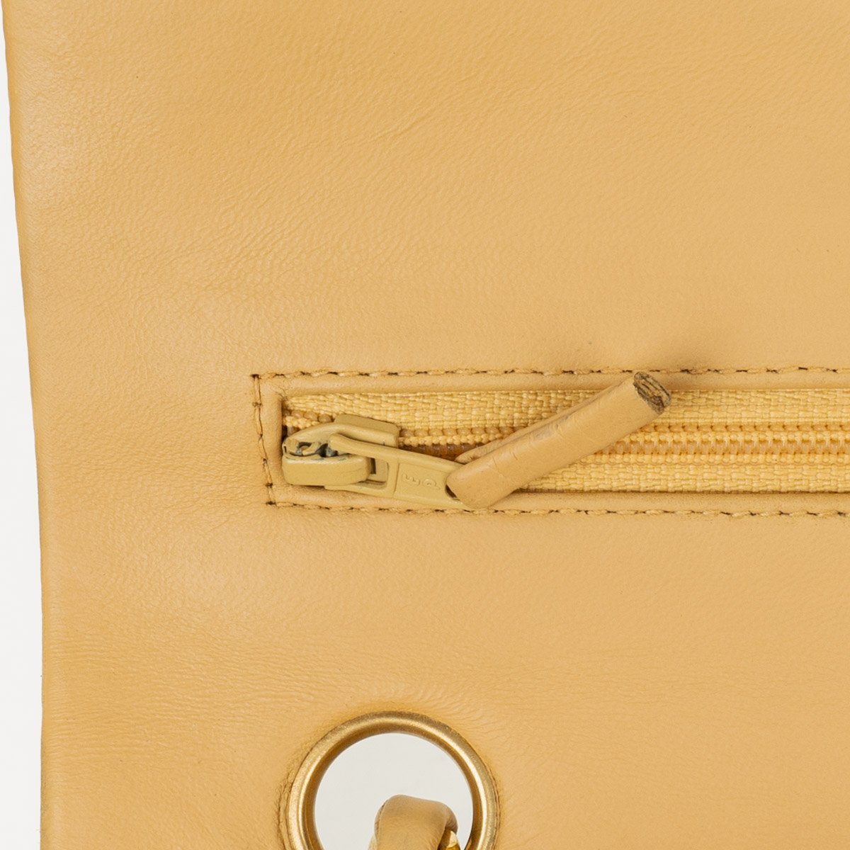 Chanel Kleine Classic Vintage Double Flap Tasche aus gestepptem Lammleder in Beige mit 24K vergoldeten Beschlägen