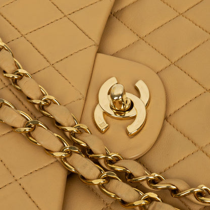 Chanel Kleine Classic Vintage Double Flap Tasche aus gestepptem Lammleder in Beige mit 24K vergoldeten Beschlägen